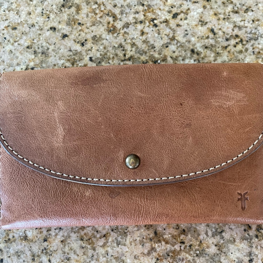 Frye wallet